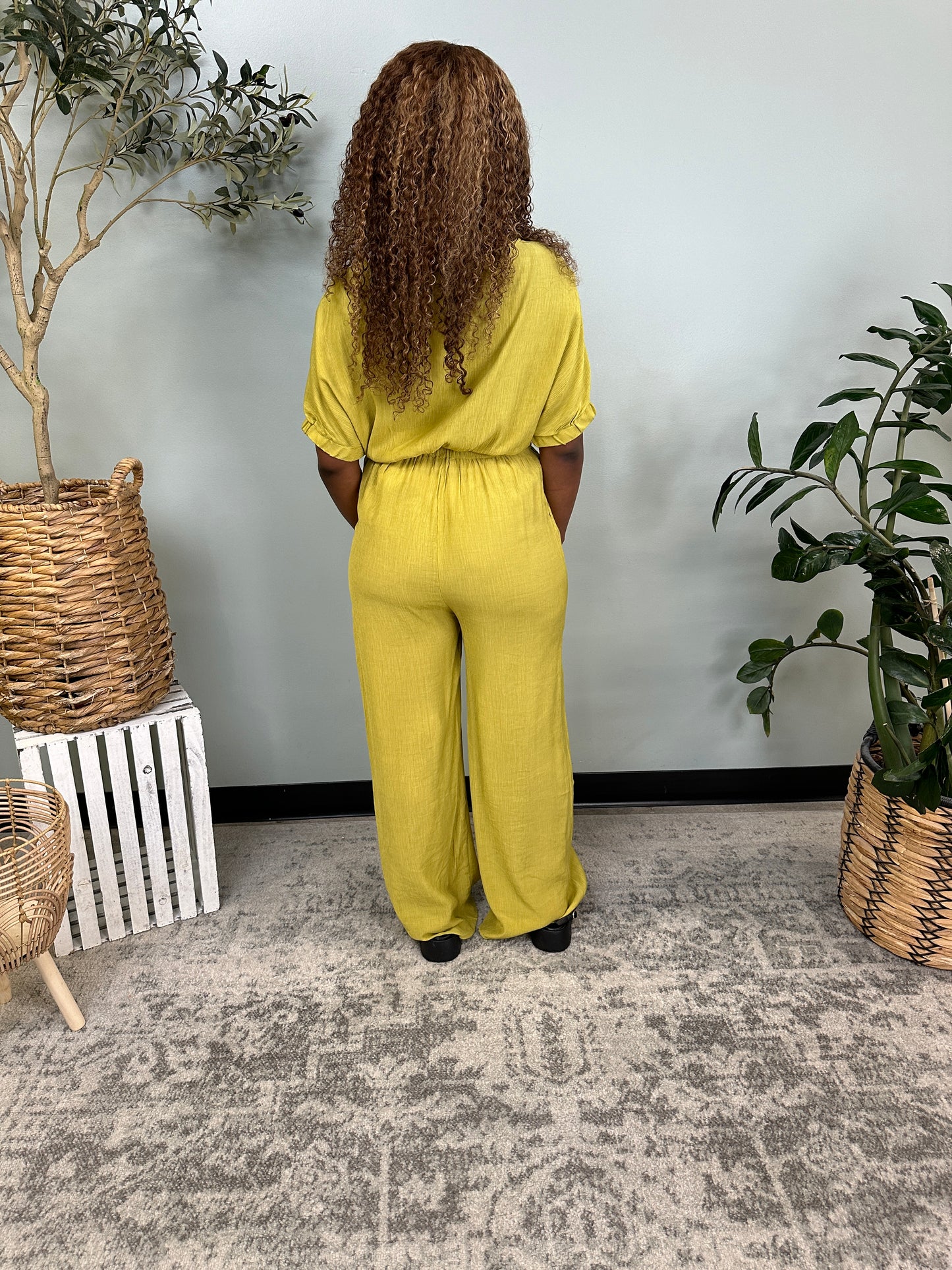 Lemongrass Textured Wide Leg Pant