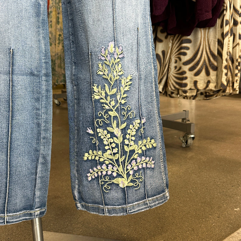 Washed Floral Embroidered Darted Jeans